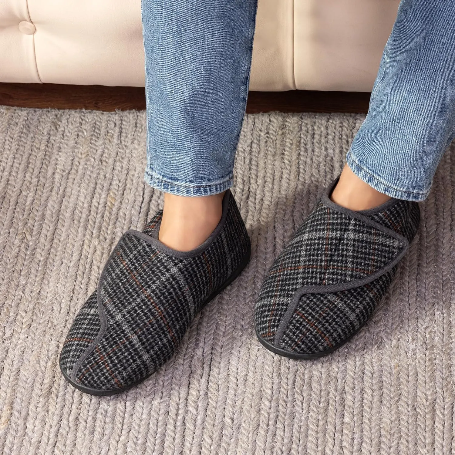 Diabetic Shoes for Men Extra Wide Width Adjustable Men's Diabetic Shoes with Plush Lining Diabetic Slippers for Men Extra Wide Width Foot Pain Relief